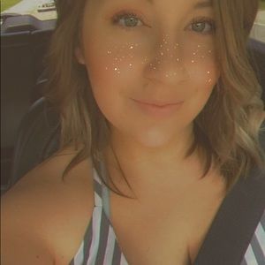 Meet your Posher, Torie